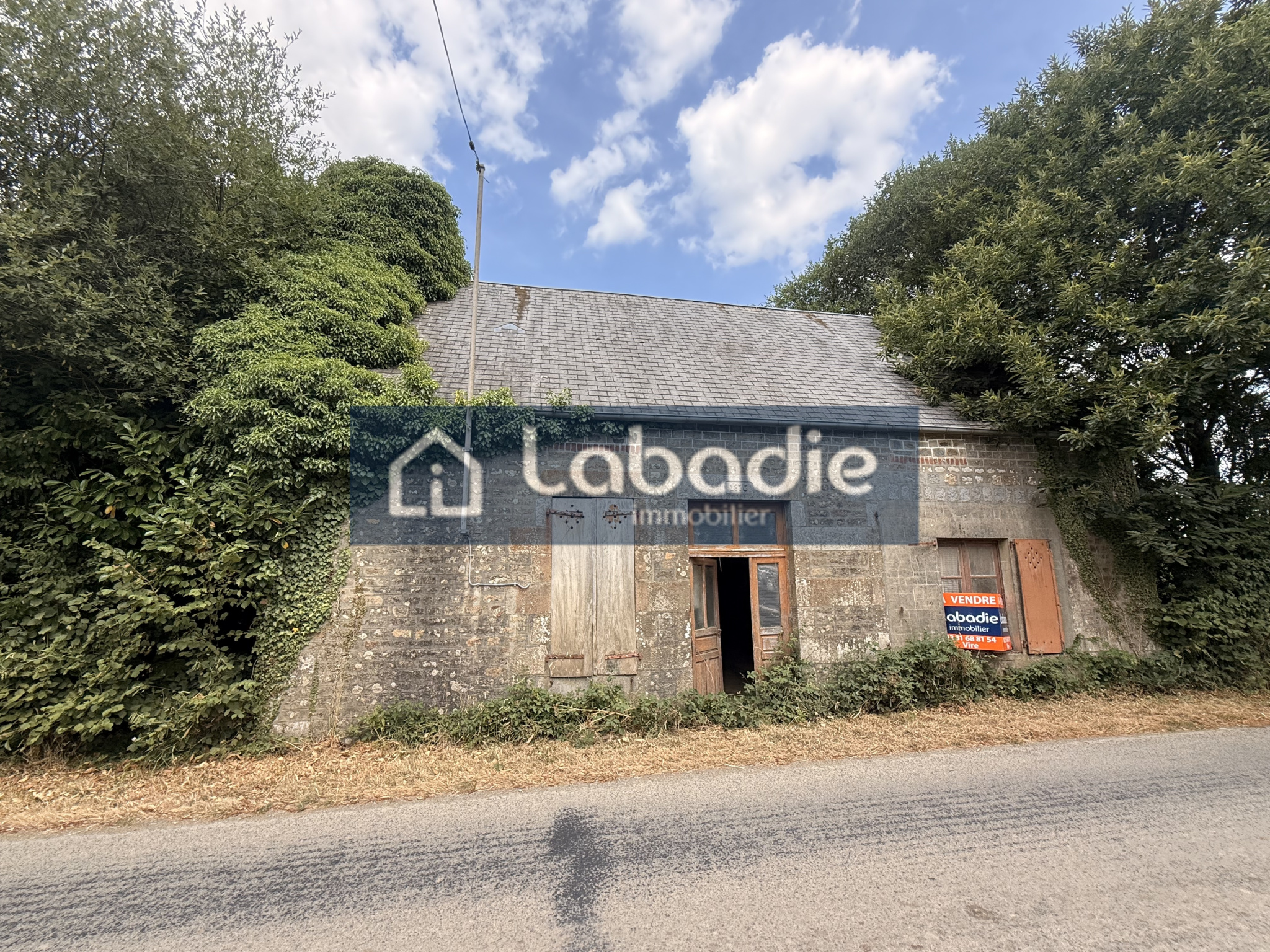 Maison 1 pièce 40 m² · à Sourdeval · 40 m² · 13 500 €